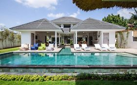 Villa Matahari Munggu 5Br